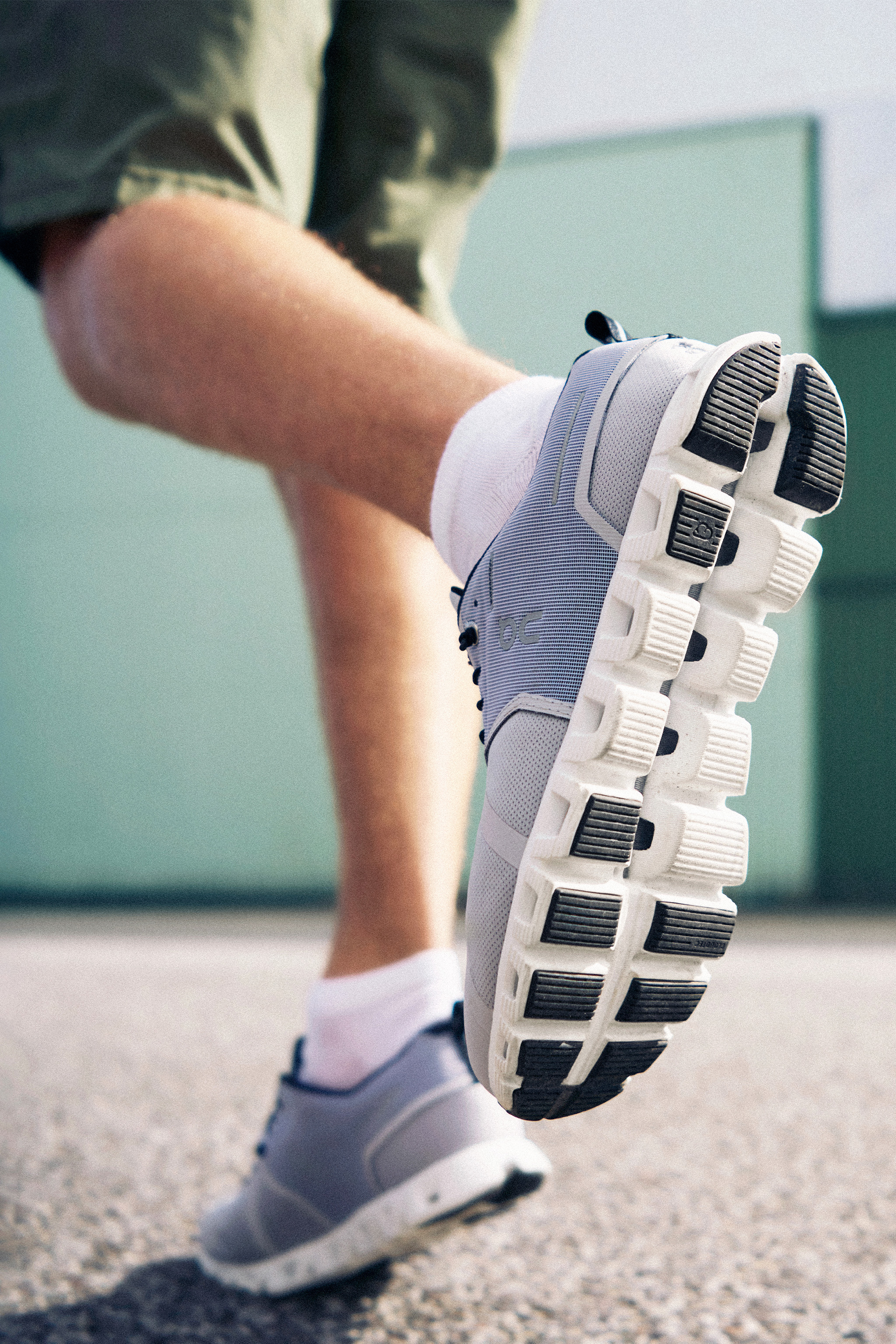 Running shoes outlet to correct supination