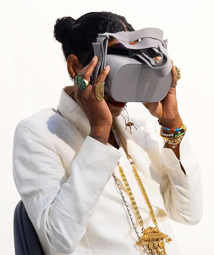 How to look good at an art show