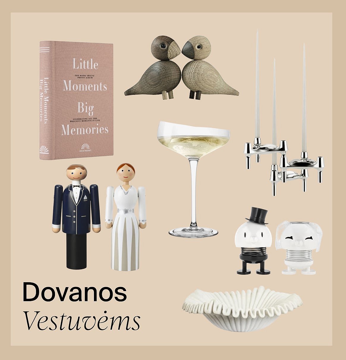 Vestuvinės dovanos: nuotraukų albumas, mediniai paukščiai, šampano taurė, žvakidė ir įvairios nuotakos ir jaunikio figūrėlės.