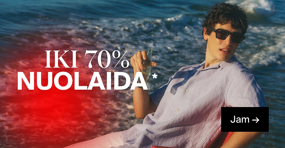 Vyras su akiniais nuo saulės ir dryžuotu marškinėliu, rankoje laikantis butelį, prie vandenyno. Tekstas: IKI 70% PIGIAU, Jam.*