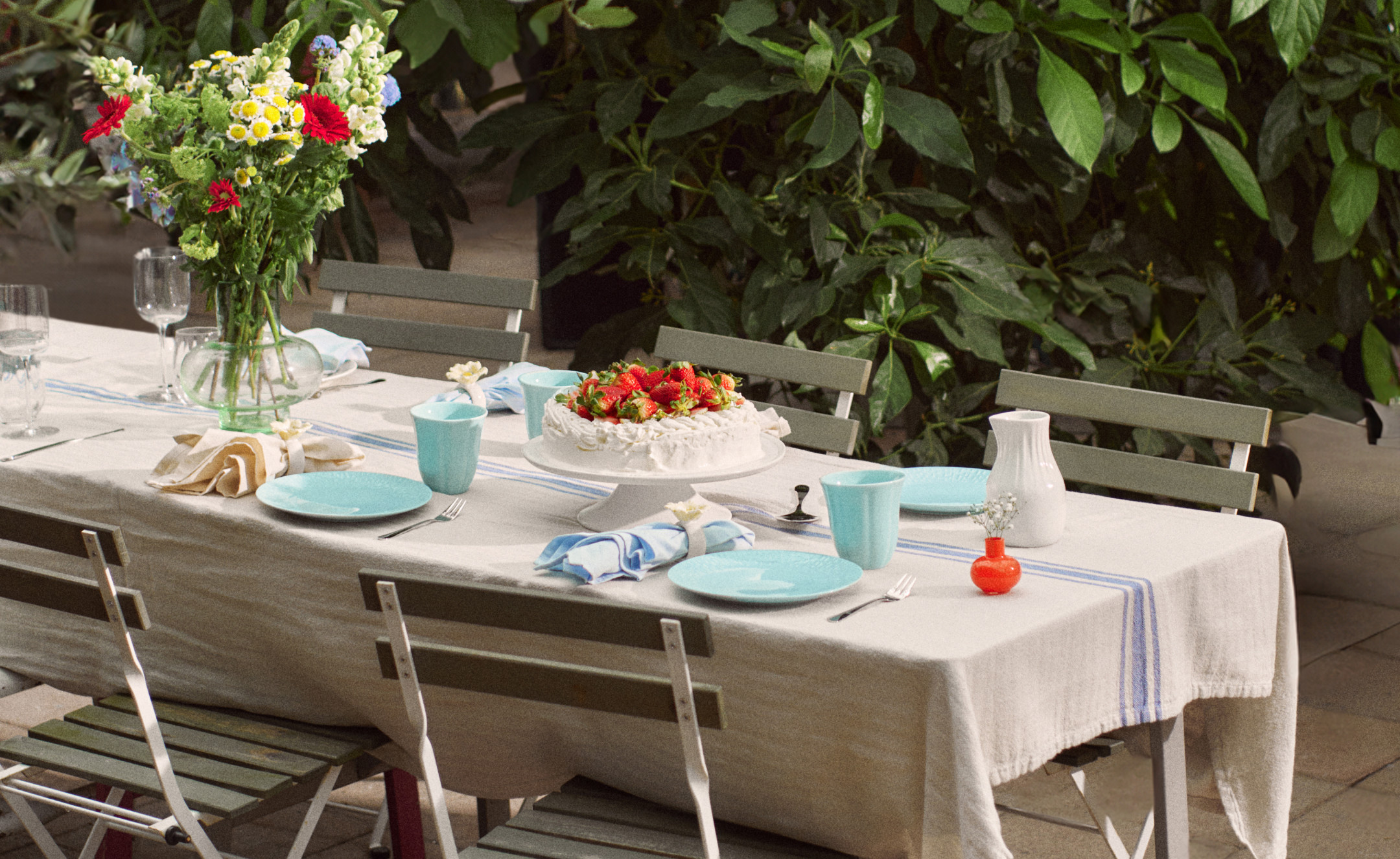 How to create a summery tablescape